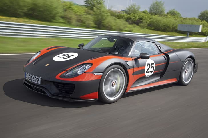 Porsche 918 Spyder photo gallery